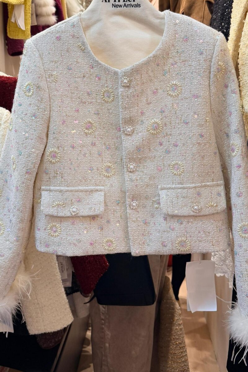 WHITE TWEED JACKET