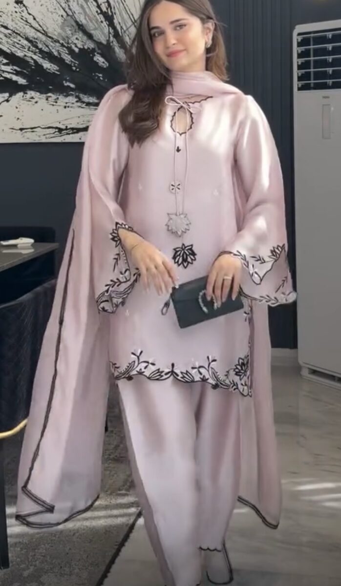 MEHER FARSHI SUIT