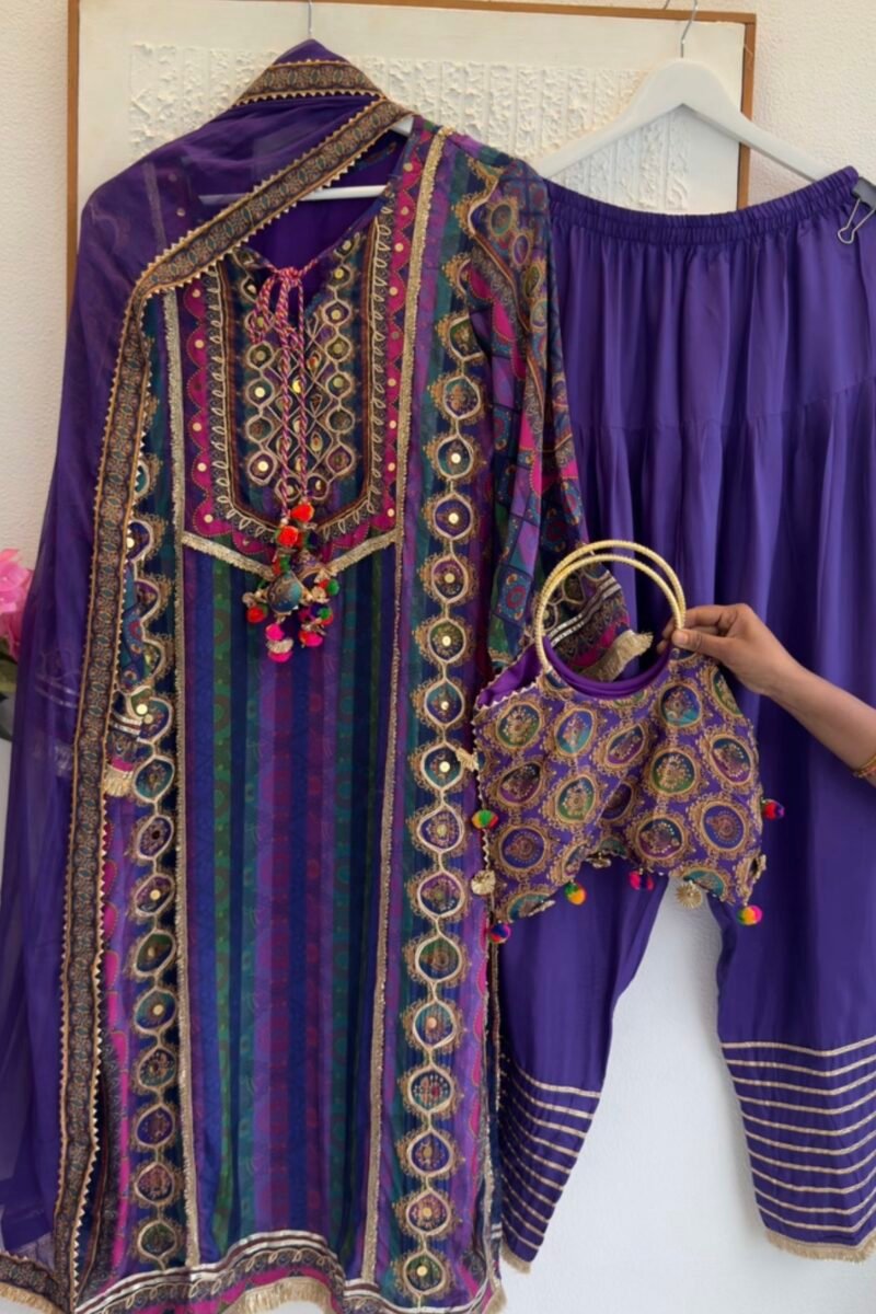 Aabroo suit set